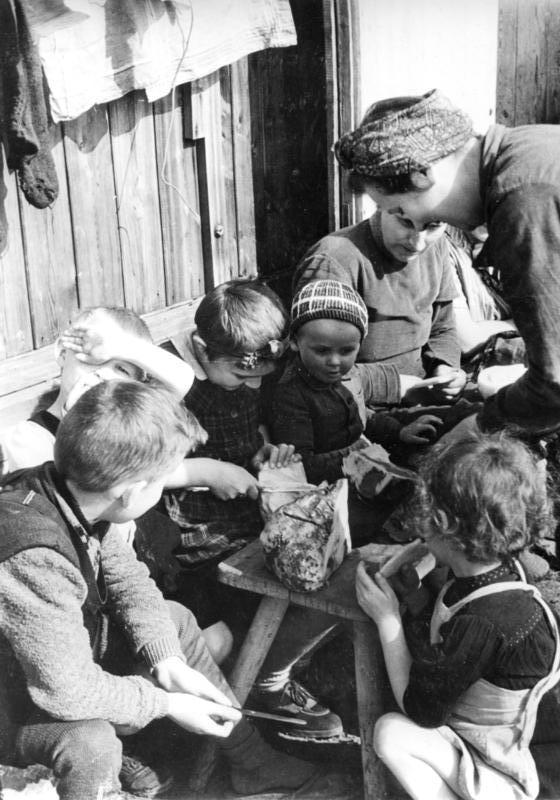 Bamberg in der Nachkriegszeit &ndash; Kinder in den Stra&szlig;en, circa 1946